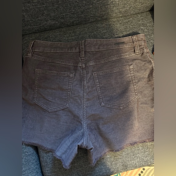 Carve Designs Oahu Shorts, 4” inseam, size 10. - Picture 3 of 3